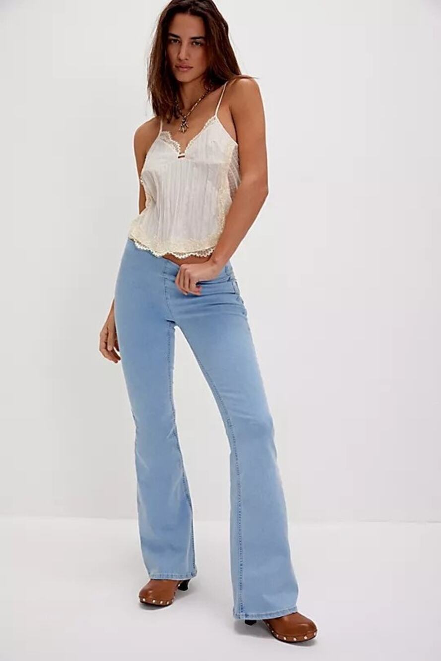 NWOT Free People We The Free Penny Pull On Flare Jeans Light Wash Sample 32